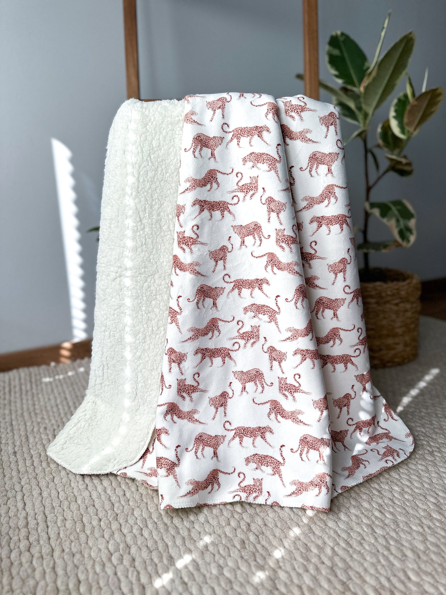 BIG Leopards gift box with sleeping Bag (set of 3 items)