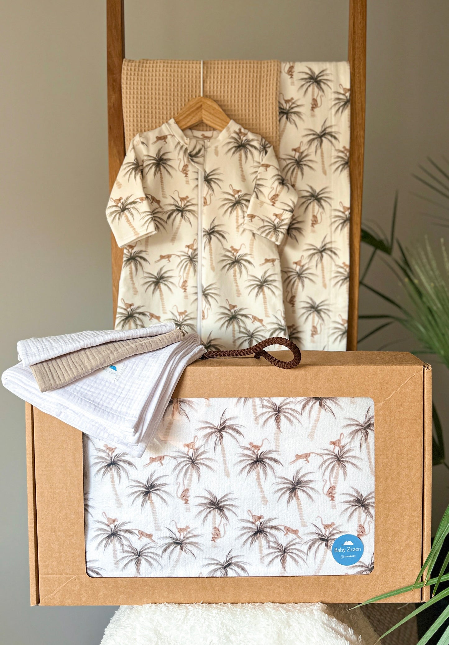 Gift box MONKEYS AND PALMS (set of 3 items)