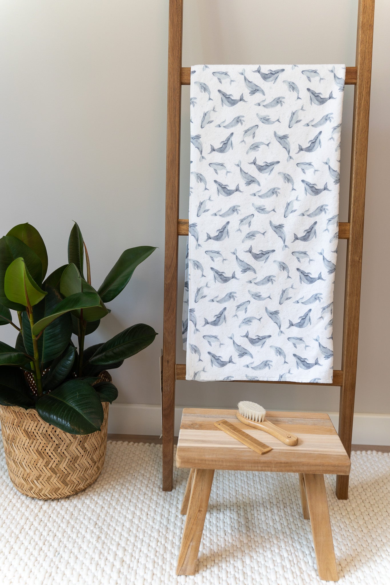 Eco towel with whales