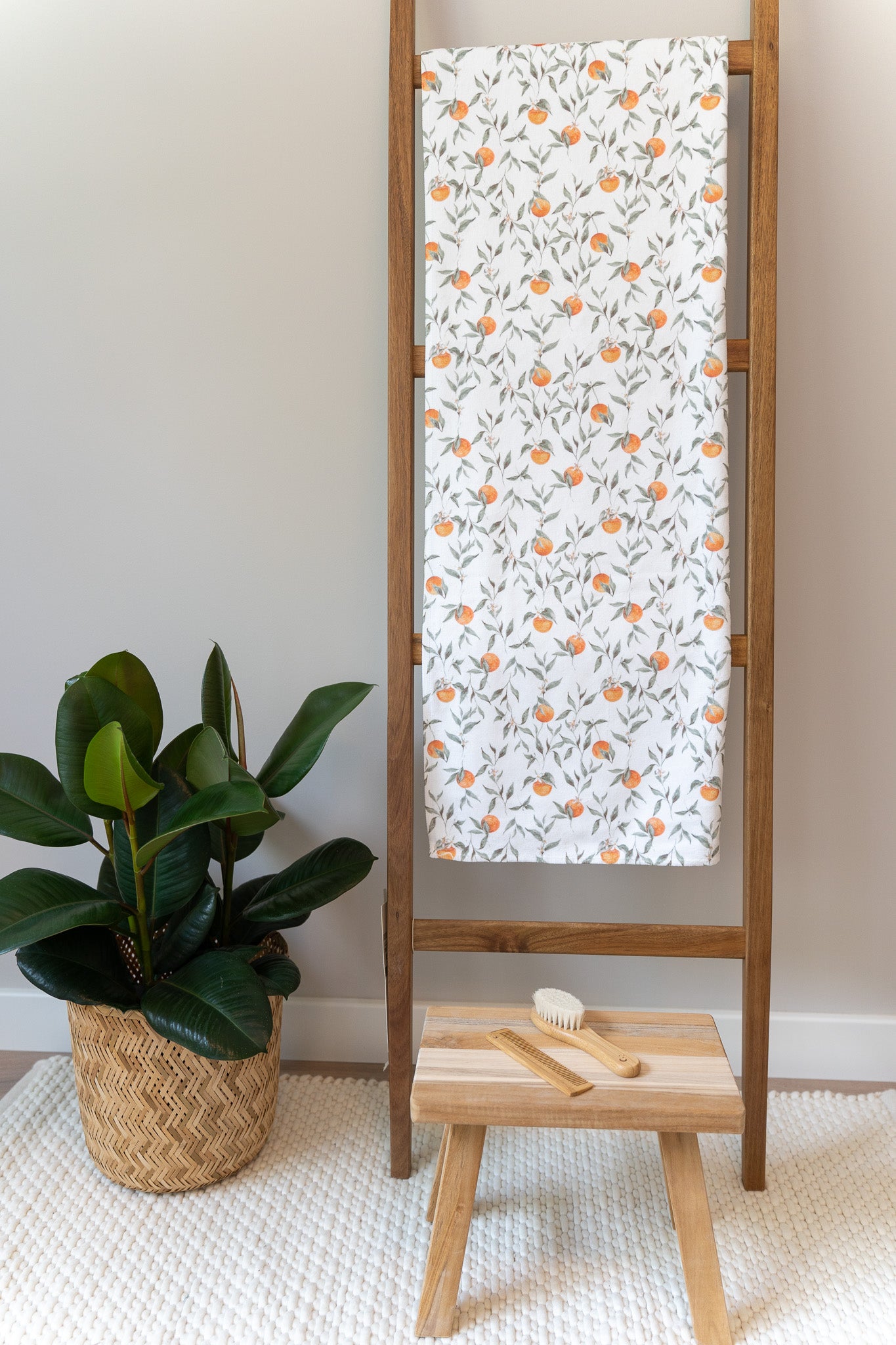 Eco towel with oranges