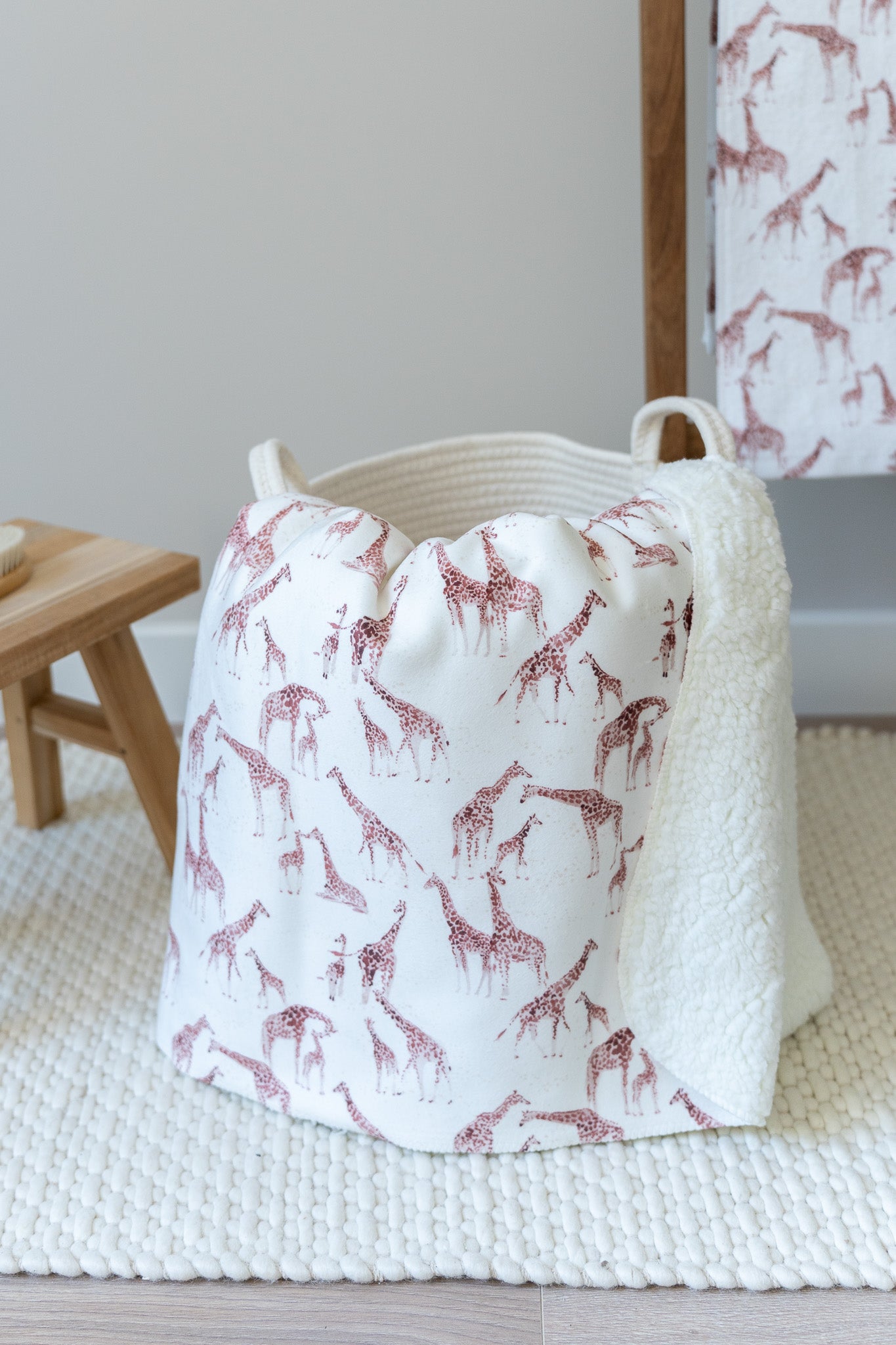 Large velvet wooly teddy blanket with giraffes for babies