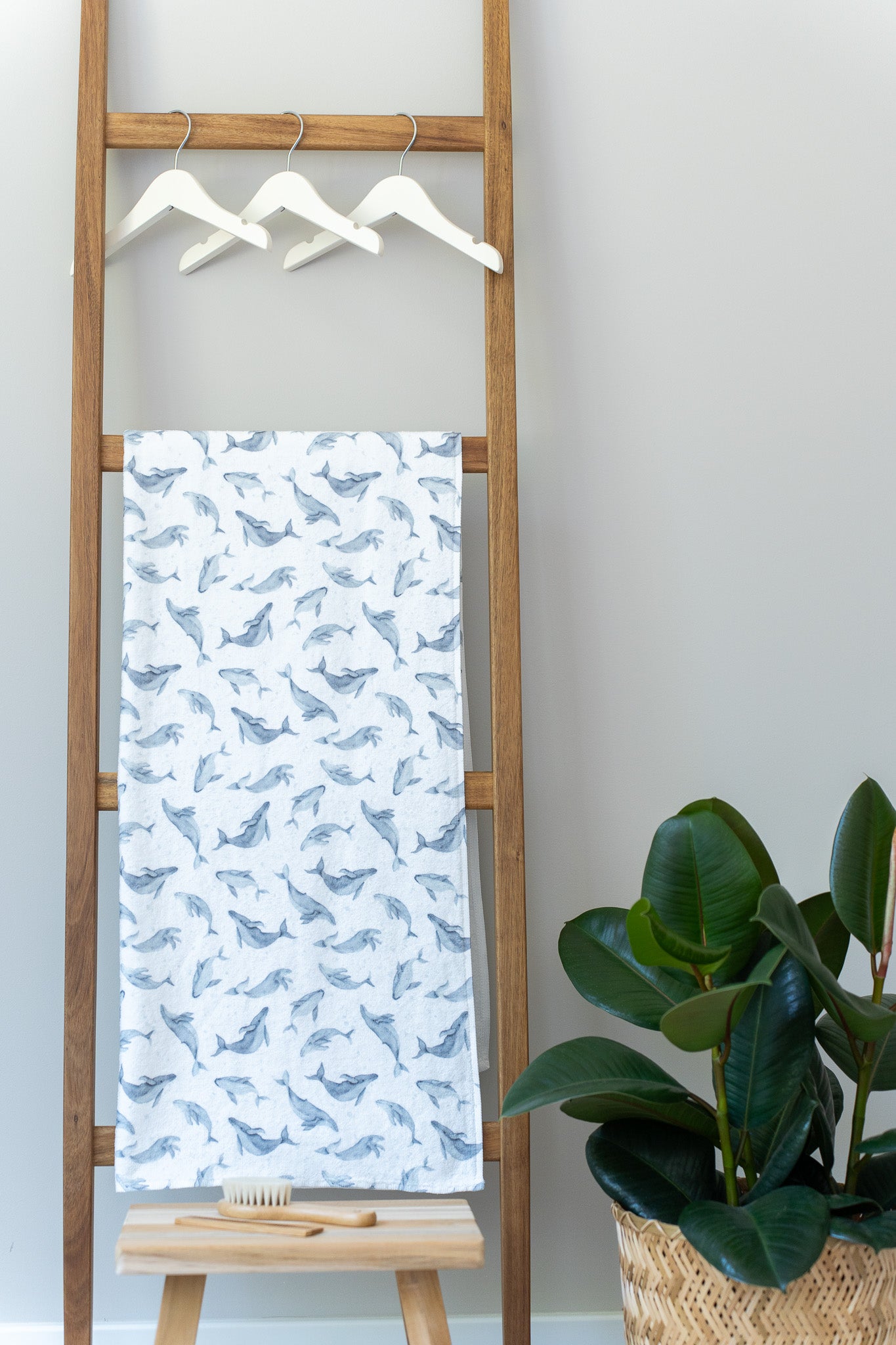 Eco towel with whales