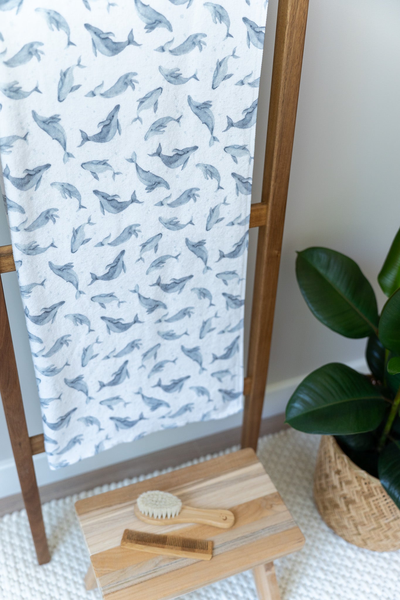 Eco towel with whales