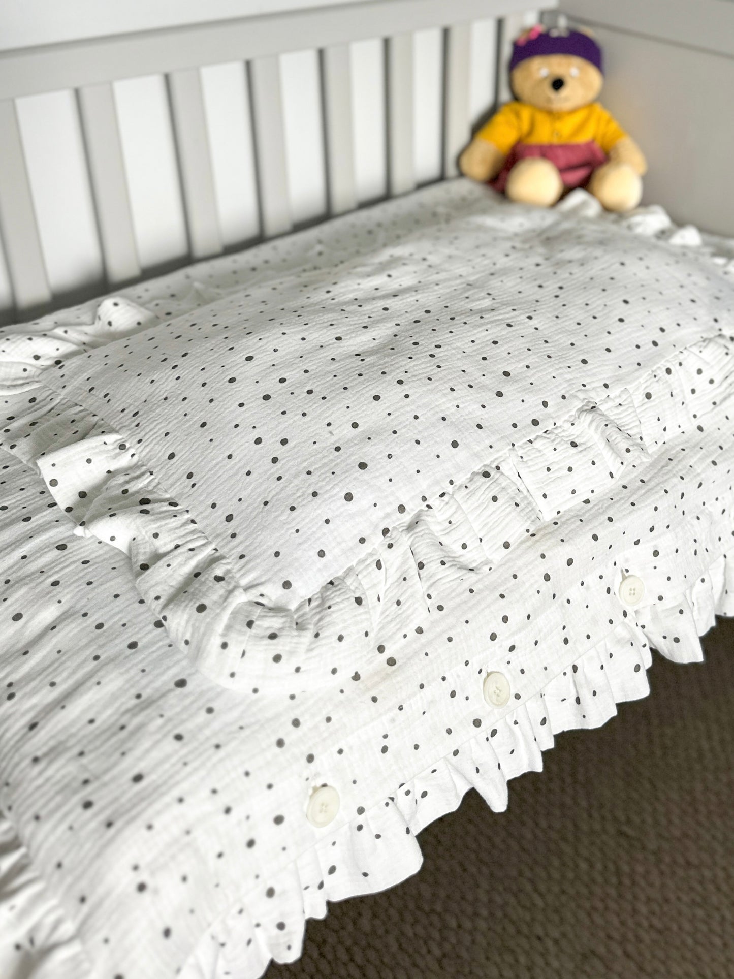 organic cotton baby bedding with ruffles