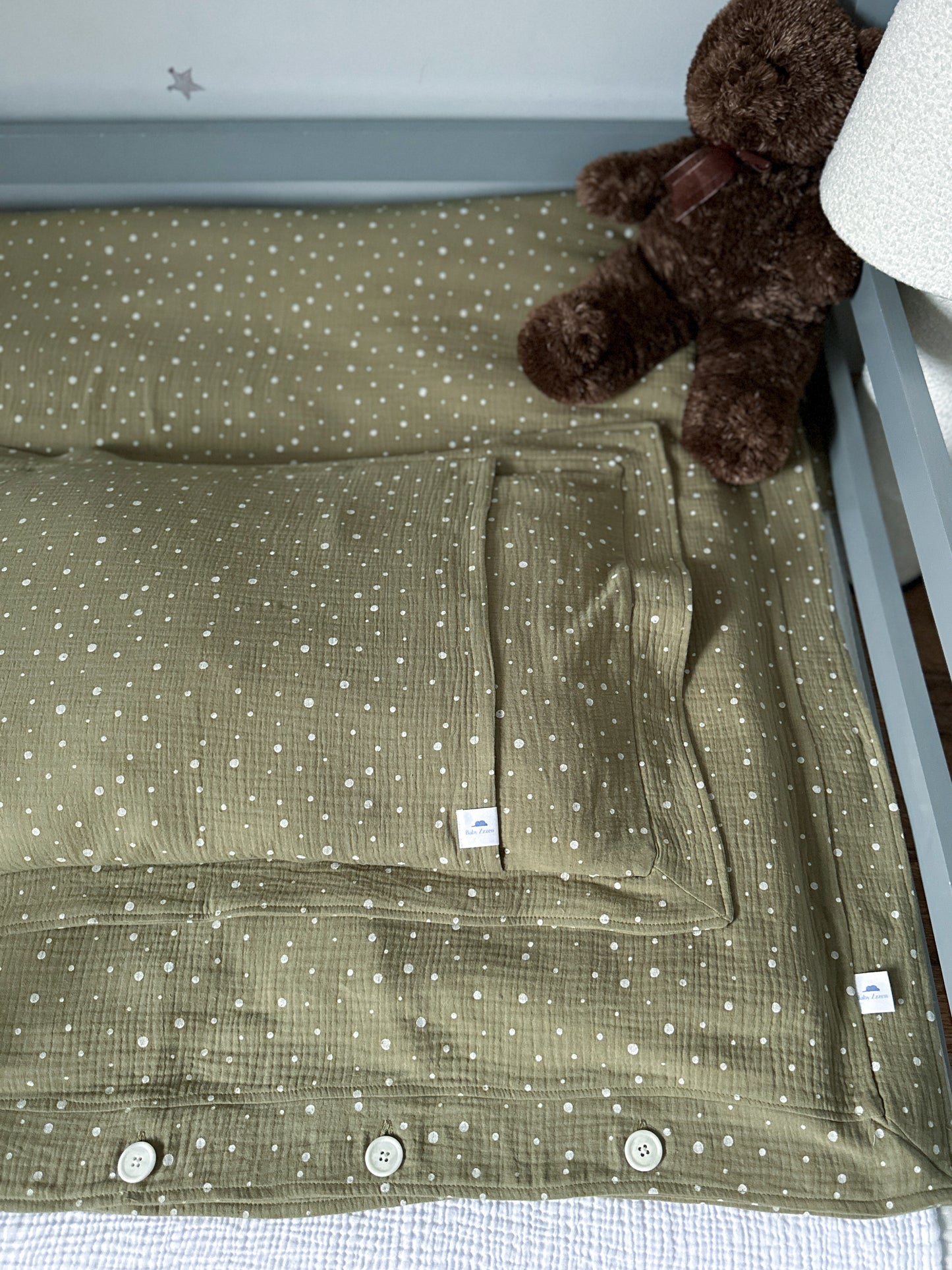 Sage Green Muslin Kids Bedding Set with Decorative Edge and Polka Dots | Soft Cotton Nursery Bedding