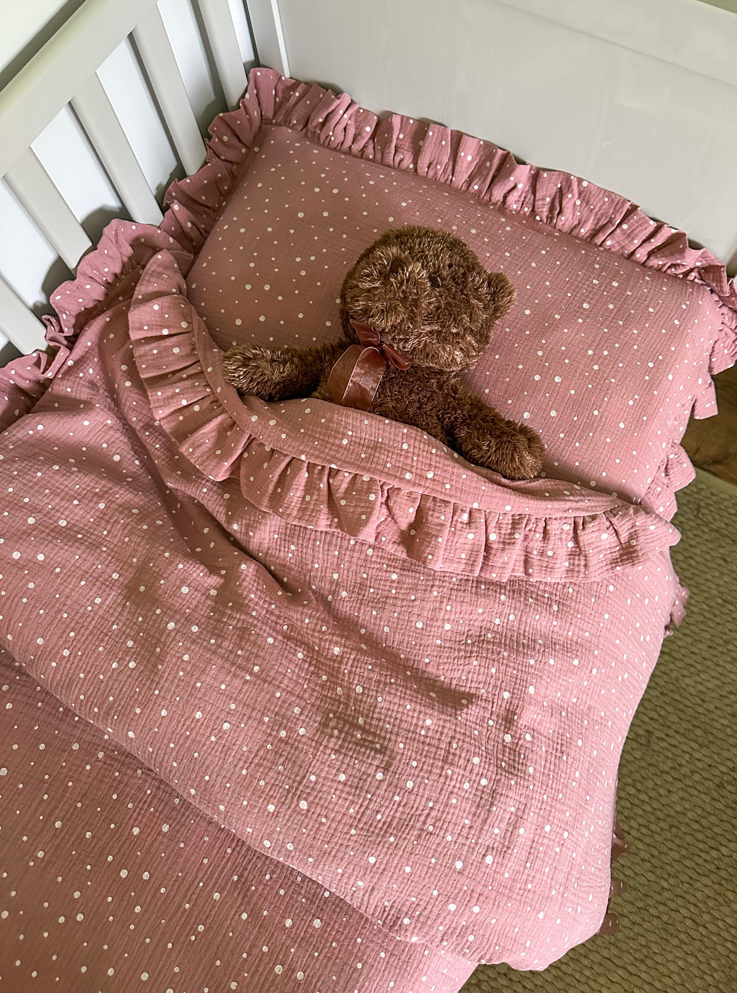 organic cotton baby bedding with ruffles